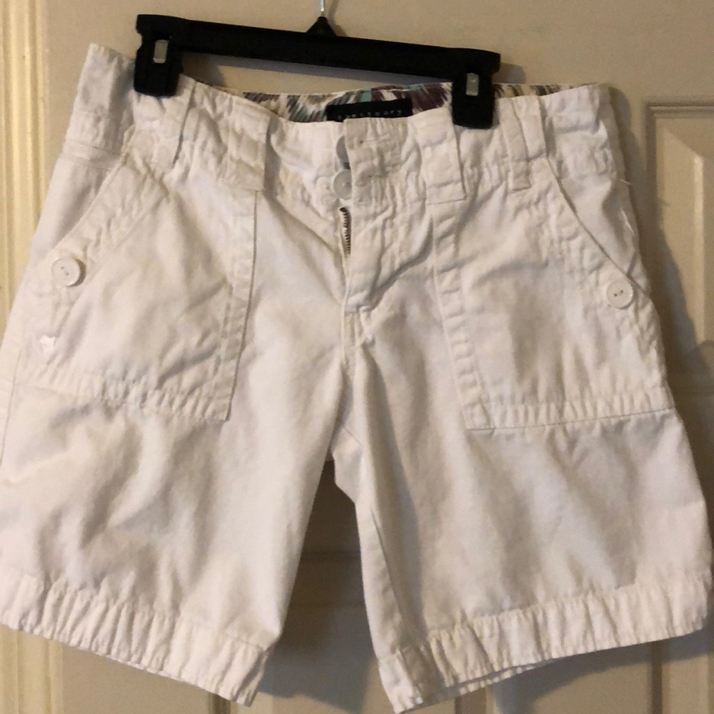 Sanctuary women’s  long white cargo short size 26